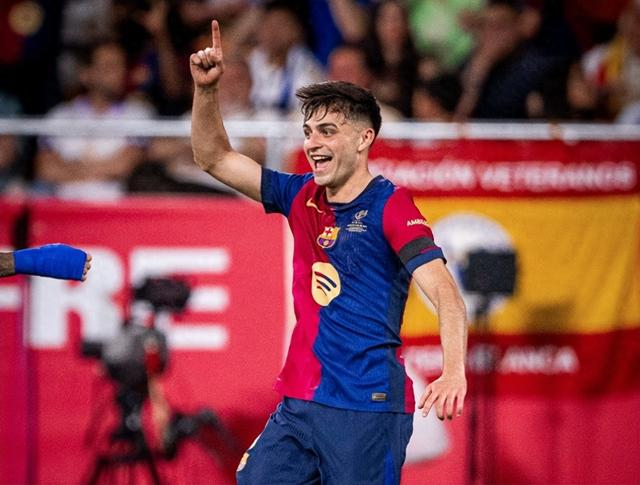 合同仅剩半年！曝3支意甲球队有意马奎尔 曼联找好备胎