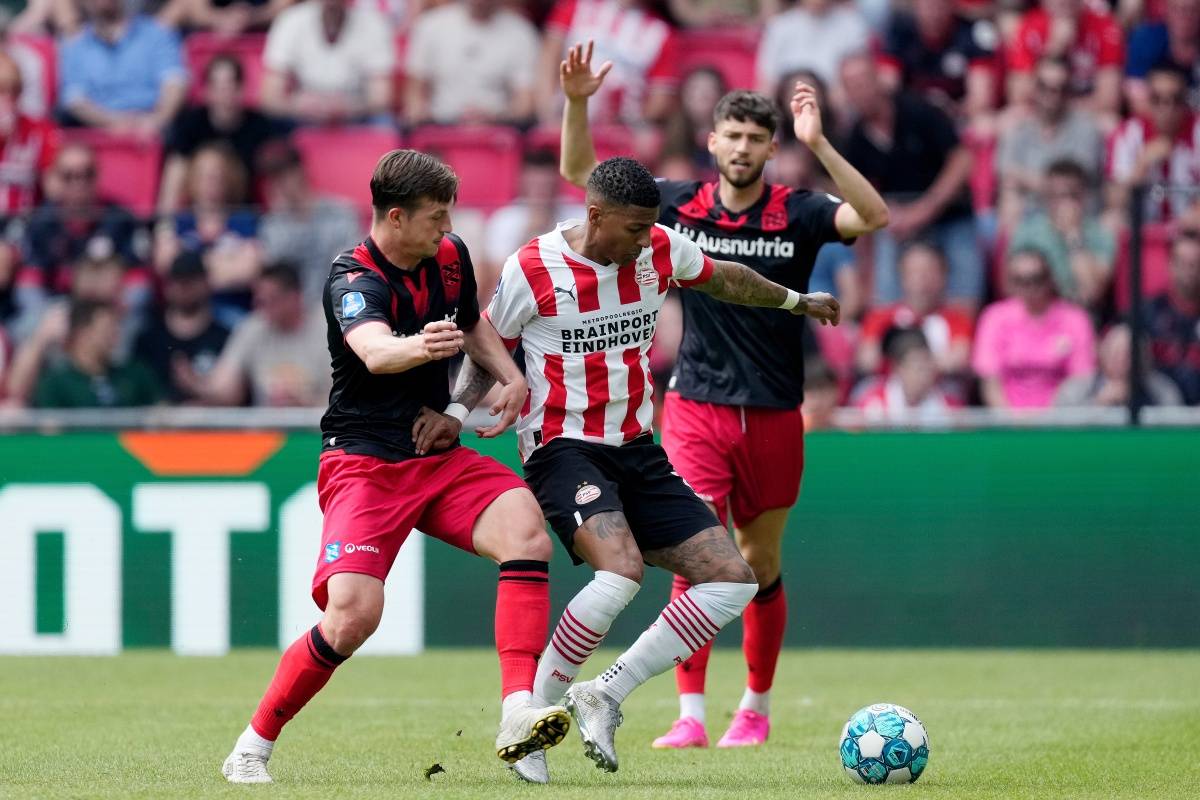 球队故事更 球队故事更